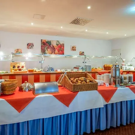 Quick Dresden West Hotell 3*