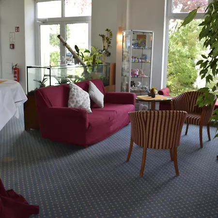 Quick Dresden West Hotell 3*