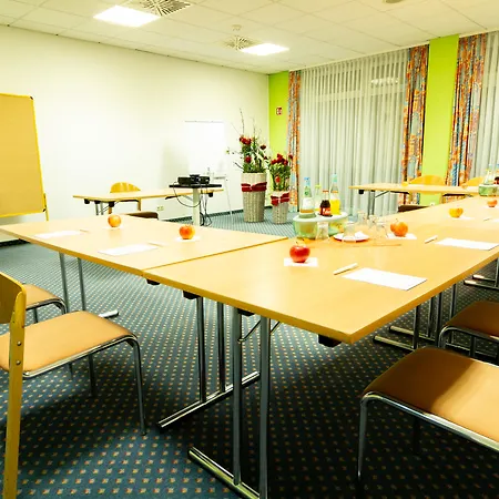 Quick Dresden West מלון