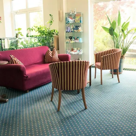 Quick Dresden West Hotell 3*