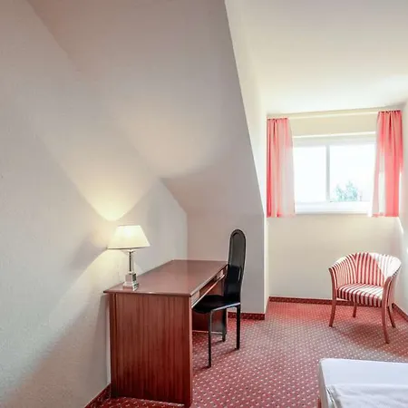 Quick Dresden West Hotell 3*