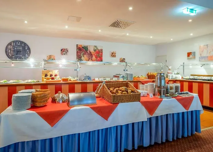 Quick Dresden West מלון 3*