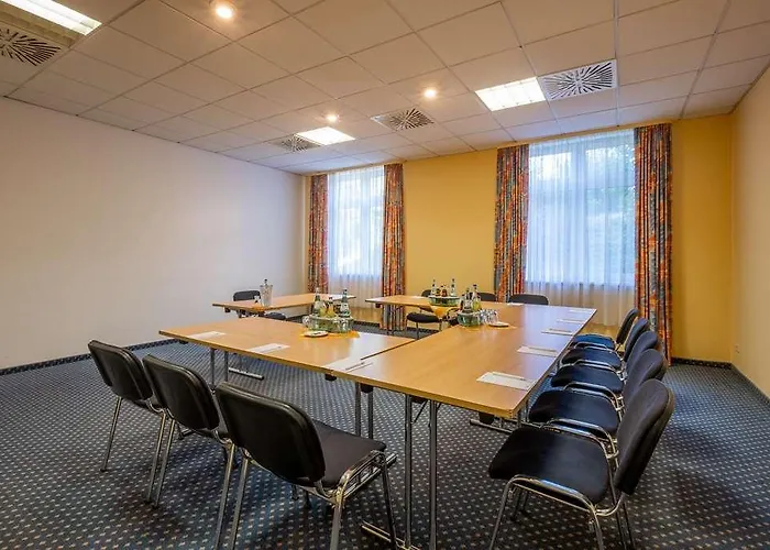 מלון Quick Dresden West 3*