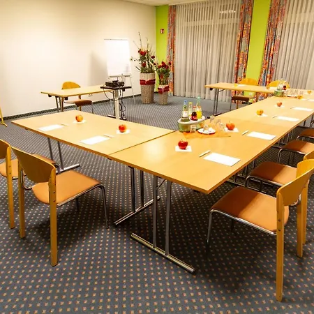 Quick Dresden West 3* Kesselsdorf